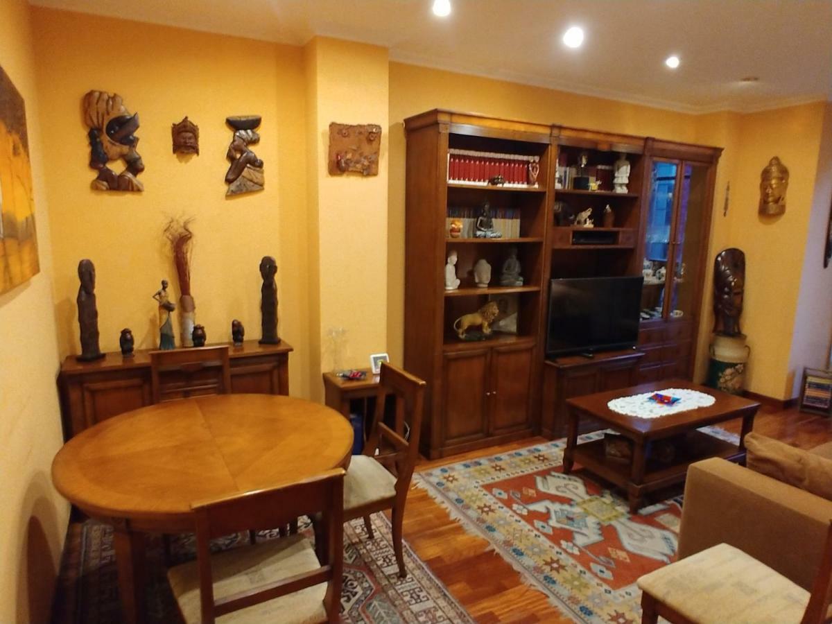Hogar, A Modo De Hotel Gijon Bagian luar foto