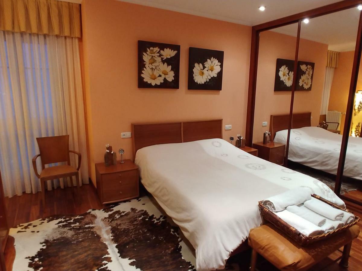 Hogar, A Modo De Hotel Gijon Bagian luar foto
