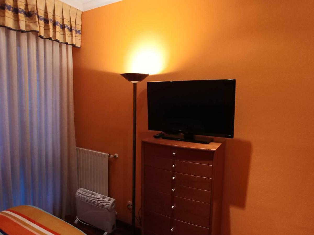 Hogar, A Modo De Hotel Gijon Bagian luar foto